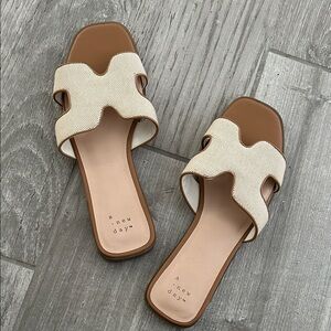 A New Day Women's Brown and Cream Slide Sandals